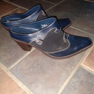 Slip On Western Looking Boots